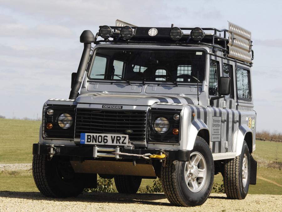  Land Rover Defender 110 Station Wagon 1990 года  (EU) (фото 2 из 4)
